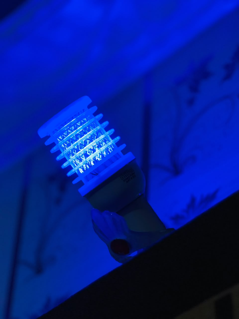 INCEST KILLER LED ANTI-MOSQUITO DEVICE - EASY BULB HOLDER FIT